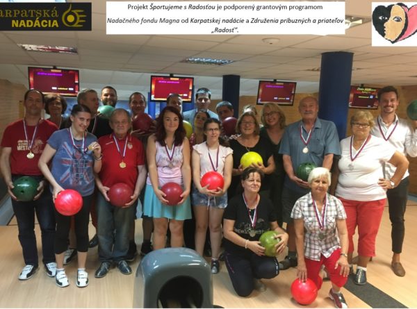 Bowlingový turnaj s podporou Karpatskej nadácie