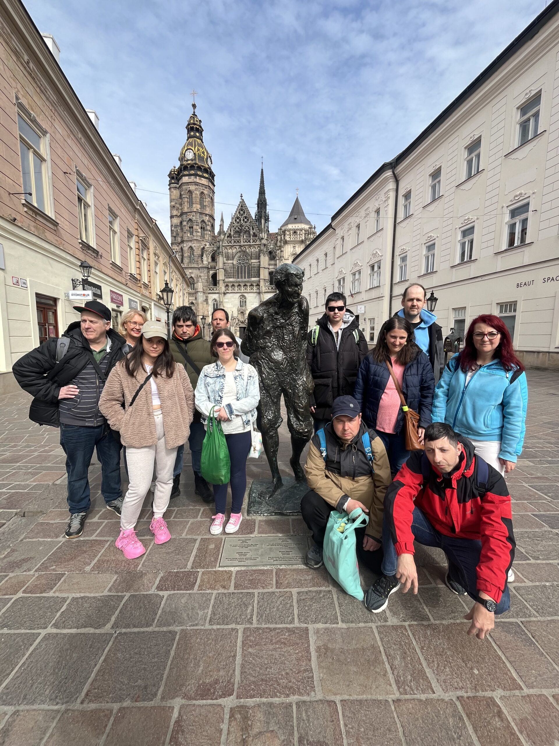 Keď sa tvorí, pomáha aj objavuje